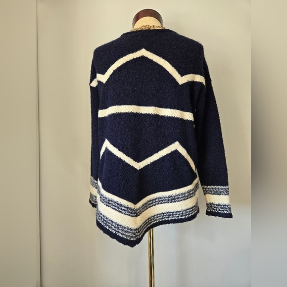 Ralph Lauren Wool Navy and Cream Chevron Striped Sweater. Size PXS - Picture 6 of 10